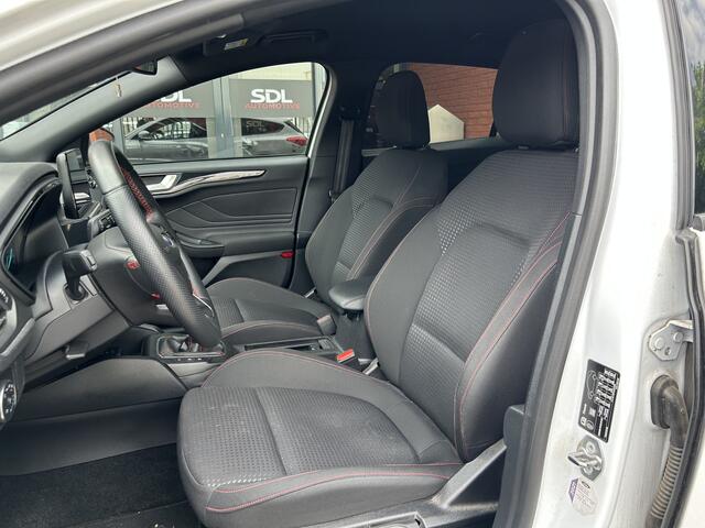 Ford FOCUS Wagon 1.5 ST-Line // FULL LED // NAVI + CARPLAY // CAMERA + PDC V+A // B&O AUDIO