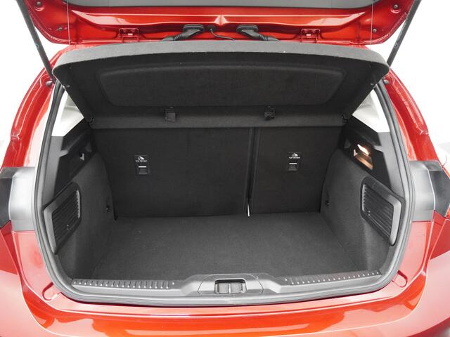 Ford FOCUS EcoBoost 125 pk Active | Trekhaak | Winter Pack | Camera | LED | AGR stoel | Adapt. cruise