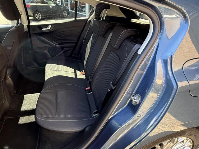 Ford FOCUS 1.0 EcoBoost Titanium Business / Airco clima/ Navigatie/ Apple Carplay/ Cruise/ Camera/ LED/ B&O/ PDC/LMV