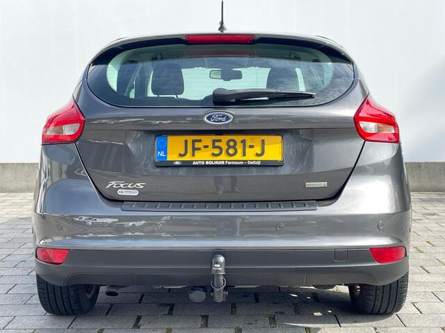 Ford FOCUS Titanium HB | Verwarmde voorruit | Cruise | Parkeersens. | Trekhaak | Navi