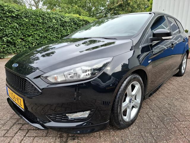 Ford FOCUS Wagon 1.0 AIRCO/PDC.A/STOELVERWARMING/STUURVERWARMING 125PK