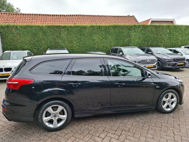 Ford FOCUS Wagon 1.0 AIRCO/PDC.A/STOELVERWARMING/STUURVERWARMING 125PK