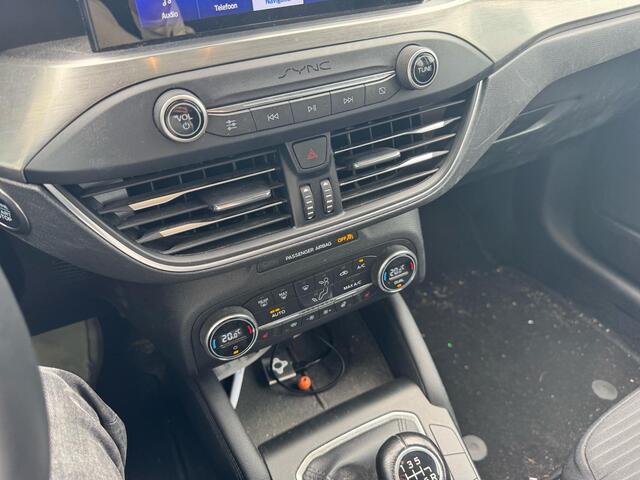 Ford FOCUS Wagon 1.0 EcoBoost Titanium Business 125pk | Trekhaak | Winterpack | B&O | Cruise Control | Navigatie |