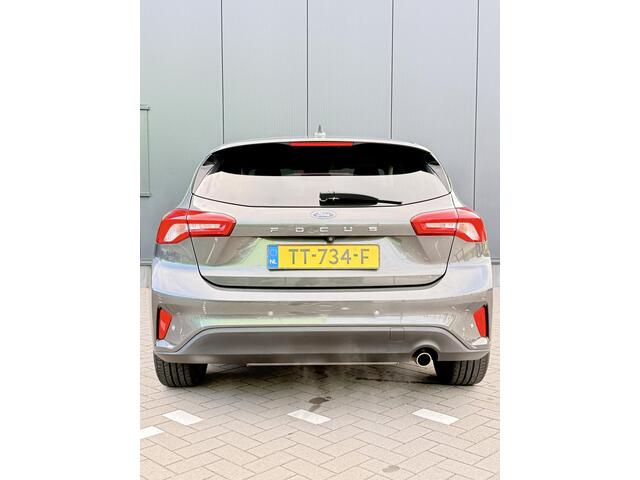 Ford FOCUS 1.0 EcoBoost Titanium Business 125 PK | Navigatie | Bang & Olufsen | Apple CarPlay | Android auto | Parkeersensoren | Camera | Climate control | Draadloze telefoonlader | Lichtmetalen velgen | Adaptieve cruise control |