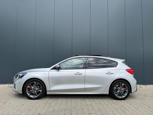 Ford FOCUS 1.0 EcoBoost ST Line Pano / trekhaak / pdc