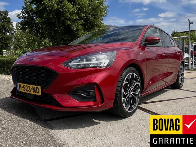 Ford FOCUS 1.5 EcoBoost ST Line Business Panoramadak/open dak | verwarmde stoelen, stuurwiel en voorruit