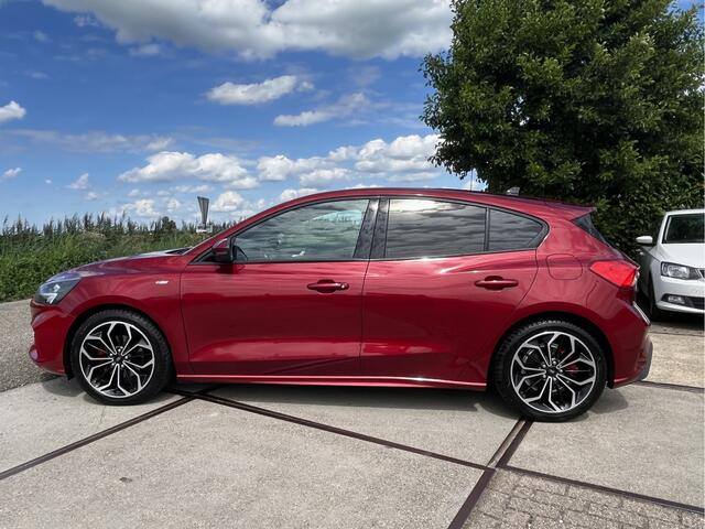 Ford FOCUS 1.5 EcoBoost ST Line Business Panoramadak/open dak | verwarmde stoelen, stuurwiel en voorruit