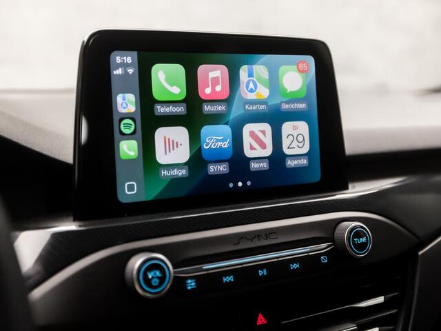 Ford FOCUS 1.5 EcoBoost ST-Line 150Pk Automaat (APPLE CARPLAY, GROOT NAVI, HEAD-UP DISPLAY, STUUR/STOELVERWARMING, LEDER, ADAPTIVE CRUISE, SPORTSTOELEN, CAMERA, ZWART HEMEL, LED, NIEUWE APK, NIEUWSTAAT)