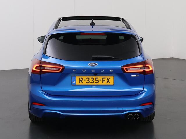 Ford FOCUS Wagon 1.0 EcoBoost Hybrid ST Line X | Trekhaak | Panoramadak | AGR Stoelen | Winterpakket | B&O | Cruise Control Adaptief | ST Stylingpack | Elektr. Achterklep |