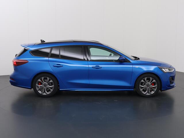 Ford FOCUS Wagon 1.0 EcoBoost Hybrid ST Line X | Trekhaak | Panoramadak | AGR Stoelen | Winterpakket | B&O | Cruise Control Adaptief | ST Stylingpack | Elektr. Achterklep |