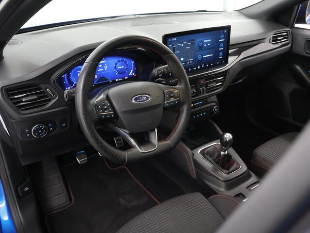 Ford FOCUS Wagon 1.0 EcoBoost Hybrid ST Line X | Trekhaak | Panoramadak | AGR Stoelen | Winterpakket | B&O | Cruise Control Adaptief | ST Stylingpack | Elektr. Achterklep |