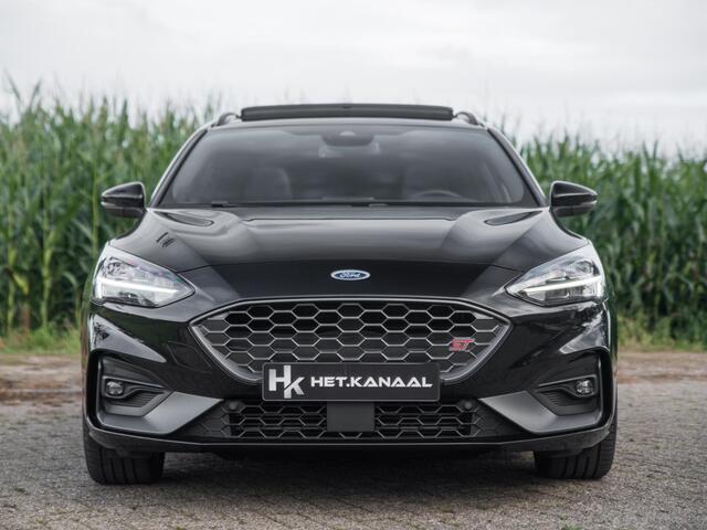 Ford FOCUS Wagon 2.3 EcoBoost ST-3 Pano Recaro B&O ACC