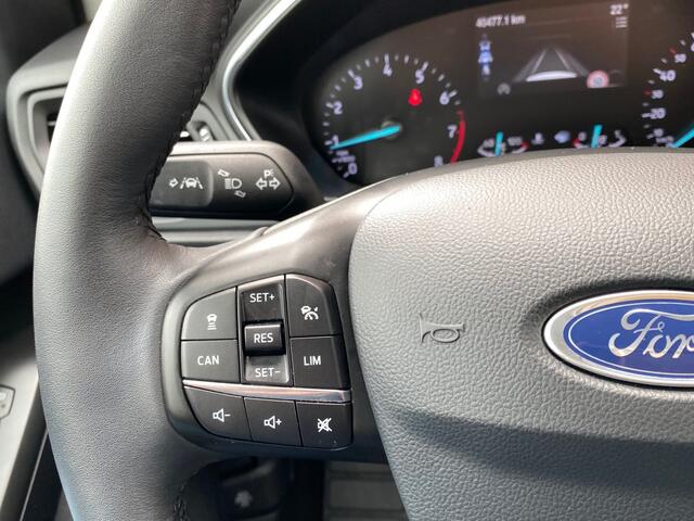 Ford FOCUS 1.5 TITANIUM Business NAV ADAPT-CRUISE CARPLAY MATRIX LED CAMERA PDC