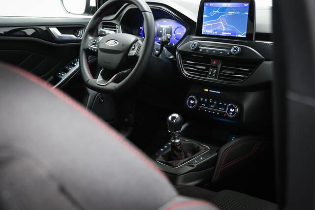 Ford FOCUS Wagon 1.0 EcoBoost Hybrid Active X Business | WINTER / AUDIO / TECHNOLOGY- PACK | DAB | APPLE | CAMERA