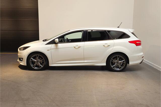 Ford FOCUS Wagon 1.0 ST-Line - Apple Carplay/Android Auto - Stoel/Stuurverwarming - achteruitrijcamera