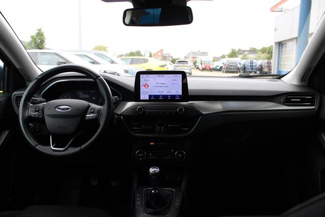 Ford FOCUS Wagon 1.0 EcoBoost Titanium Business | Winterpack | Cruise Control | Navigatie | Climate Control | Camera |