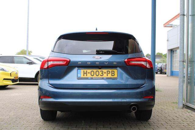 Ford FOCUS Wagon 1.0 EcoBoost Titanium Business | Winterpack | Cruise Control | Navigatie | Climate Control | Camera |