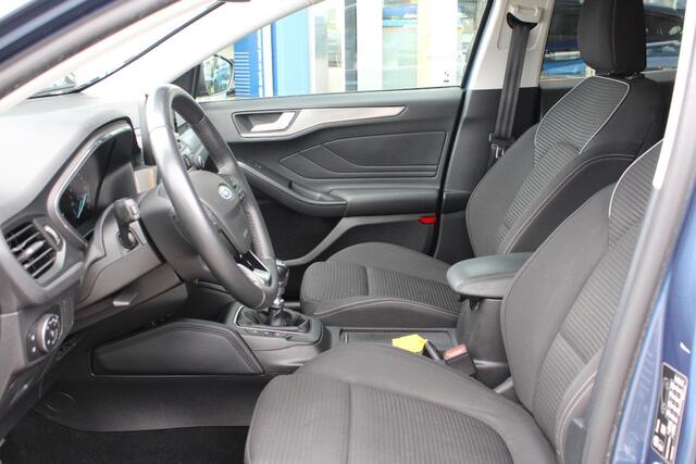 Ford FOCUS Wagon 1.0 EcoBoost Titanium Business | Winterpack | Cruise Control | Navigatie | Climate Control | Camera |