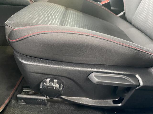Ford FOCUS 1.0 EcoBoost ST Line Business Adaptieve Cruise, Panorama Dak & App-Connect