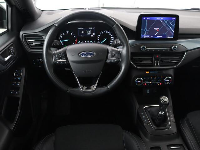 Ford FOCUS 1.5 EcoBoost Active | Panoramadak | Head-Up | Stoel & stuurverwarming | Camera | Adaptive cruise | Full LED | Keyless | Carplay | Navigatie | B&O Sound | Climate control | Park Assist