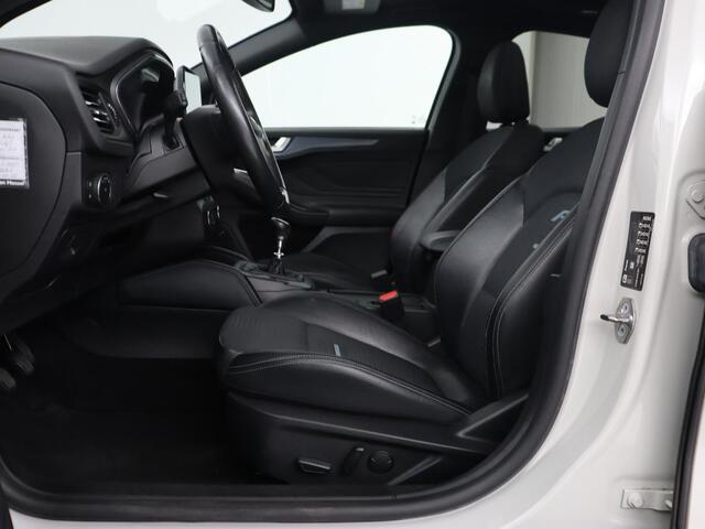 Ford FOCUS 1.5 EcoBoost Active | Panoramadak | Head-Up | Stoel & stuurverwarming | Camera | Adaptive cruise | Full LED | Keyless | Carplay | Navigatie | B&O Sound | Climate control | Park Assist