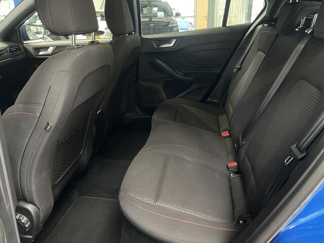 Ford FOCUS EcoBoost 125 pk ST Line | Camera | Adapt. cruise | LED | 4 seiz. banden | 1e eig. | Apple Carplay
