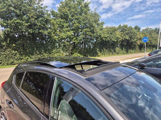 Ford FOCUS 1.0 EcoBoost ST Line Business CAMERA STOEL- EN STUURVERWARMING AUTOM PARKEREN