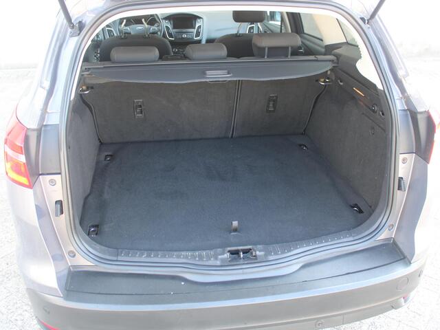 Ford FOCUS Wagon 1.0 Titanium | NAVIGATIE |