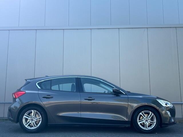 Ford FOCUS 1.5 - airco - navi - cruise - afneembare trekhaak