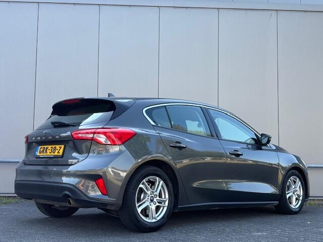 Ford FOCUS 1.5 - airco - navi - cruise - afneembare trekhaak