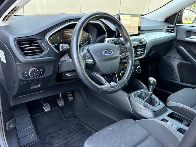Ford FOCUS 1.5 - airco - navi - cruise - afneembare trekhaak