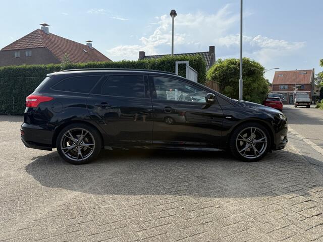 Ford FOCUS Wagon 1.5 ST-LINE NAVI/PDC/CLIMA/TREKHAAK