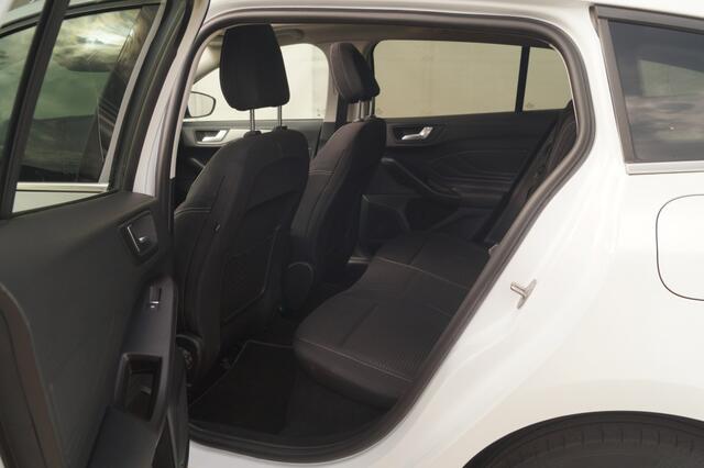 Ford FOCUS 1.0 EcoBoost 155pk Hybrid Titanium X Business -PANO-