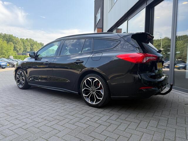 Ford FOCUS Wagon 1.5 EcoB.183pk ST-Line,Winterpack,Keyless,B/O,Trekhk,Navi,Clima,Adapt. Cruise