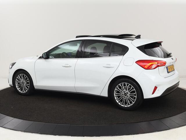 Ford FOCUS 1.0 EcoBoost Titanium | Panoramadak | Head-Up | Stoel & stuurverwarming | Adaptive cruise | B&O Sound | Full LED | Carplay | Keyless | Climate control | Navigatie | Parkeerhulp