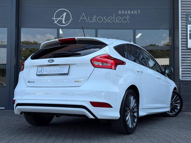 Ford FOCUS 1.0 ST-Line Clima CarPlay PDC