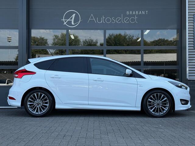 Ford FOCUS 1.0 ST-Line Clima CarPlay PDC