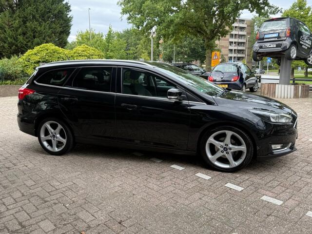 Ford FOCUS 1.0 Titanium Clima Cruise PDC