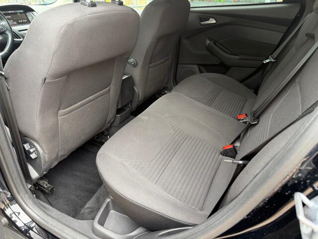 Ford FOCUS 1.0 Titanium Clima Cruise PDC
