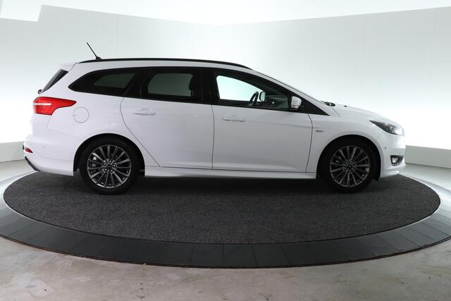 Ford FOCUS Wagon 1.5 ST-Line | TREKHAAK | CARPLAY |