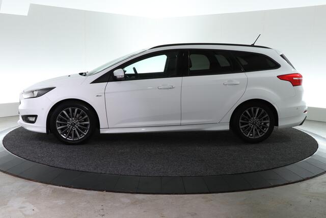 Ford FOCUS Wagon 1.5 ST-Line | TREKHAAK | CARPLAY |