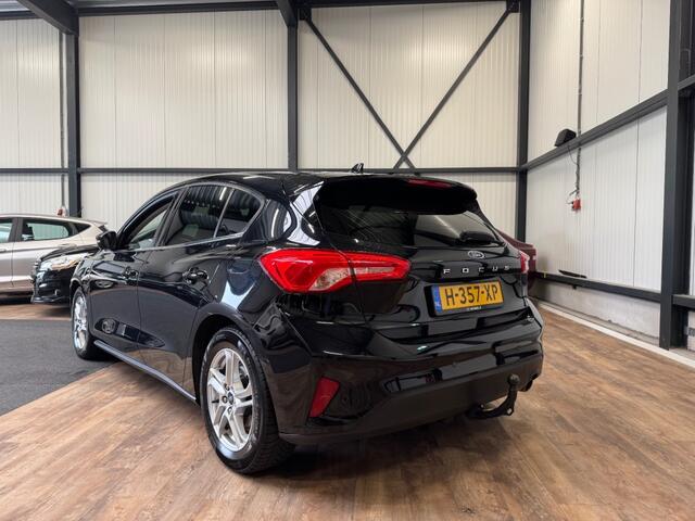 Ford FOCUS 1.0 5drs - ecc - navigatie - nette staat