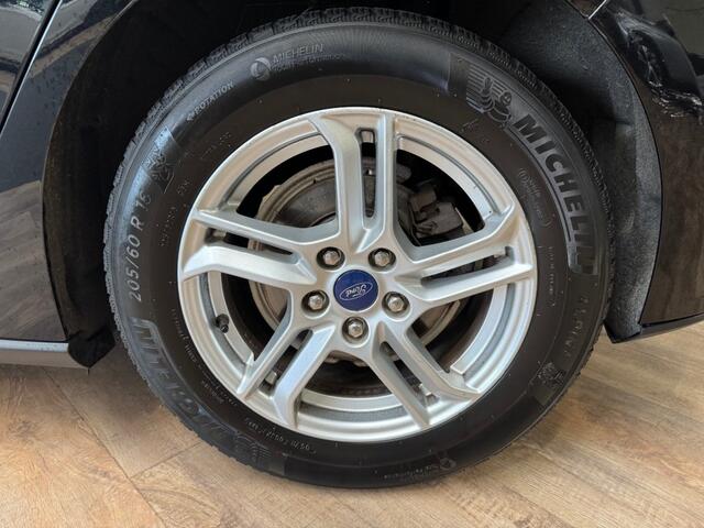 Ford FOCUS 1.0 5drs - ecc - navigatie - nette staat