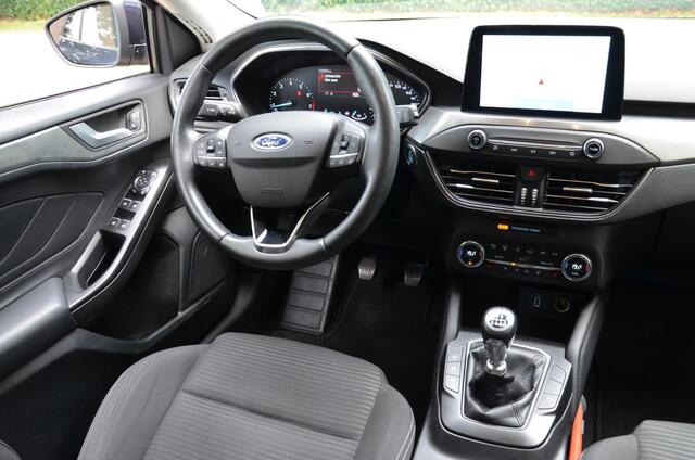 Ford FOCUS Wagon 1.0 EcoBoost Titanium Business Navi/Pdc/Ecc/Led/Stoel&stuur verwarming/Cr-Controle/Privacy-Glass/Lmv