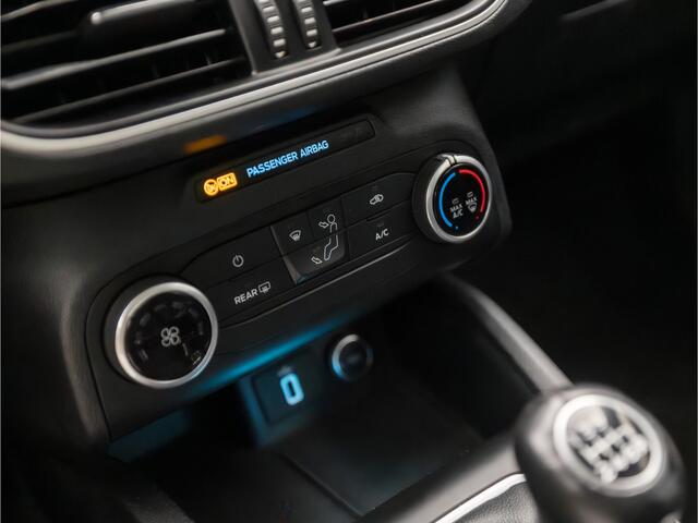 Ford FOCUS 1.0 EcoBoost Sport (APPLE CARPLAY, GROOT NAVI, LANE ASSIST, SPORTSTOELEN, CRUISE, PARKEERSENSOREN, LM VELGEN, NIEUWSTAAT)