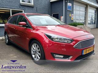 ford-focus-wagon-1.0-titanium