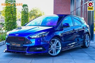 ford-focus-st-3-2.0-250pk-performan