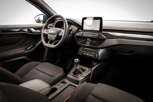 Ford FOCUS 1.0 EcoBoost ST Line Bus. | Adapt. Cruise | Afn. Trekhaak | 17 inch LMV | Keyless