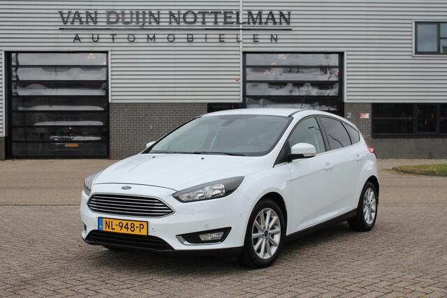 Ford FOCUS 1.0 Titanium / Carplay / Climate / N.A.P.