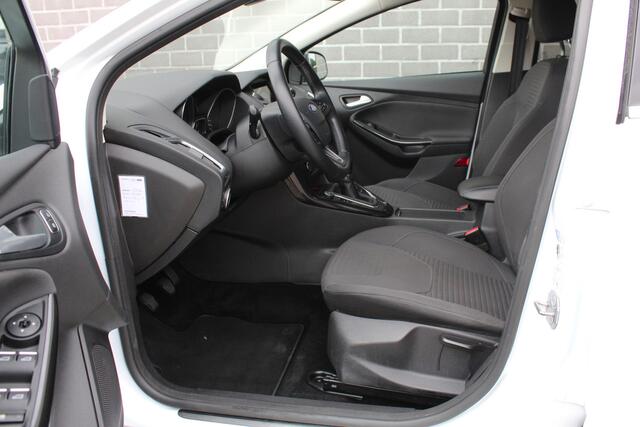 Ford FOCUS 1.0 Titanium / Carplay / Climate / N.A.P.